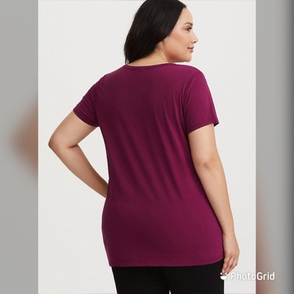 Last One! Torrid 6X  Berry Choker Blouse Tee NWT - Picture 7 of 10
